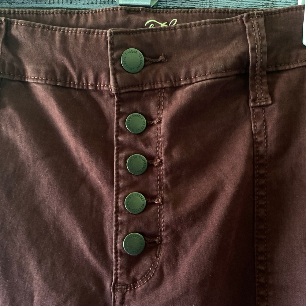 Universal Thread Women's Mid-Rise Skinny Pants Sz 16/33R Burgundy Button-Fly NWT